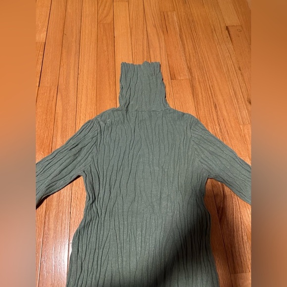 101Idees Green Turtleneck Sweater Size L/XL - Picture 8 of 8